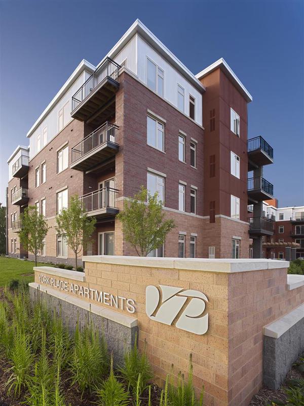 Execustay At York Place Apts 에디나 외부 사진